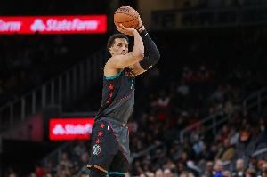 美记：快船和小帕特里克-鲍德温&小泰泰-华盛顿签下训练营合同