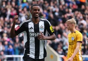 记者：利物浦将在72小时内再次报价伊萨克