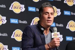 巴爷：佩林卡可能下课 他和魔术师不对付&背负不切实际的夺冠期望