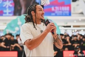 戈登亚洲行Day 1——在滨城大连 感受球迷的欢呼与热爱