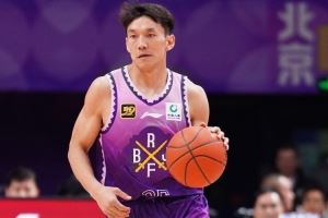 云南滑翔机！北控男篮更新国内球员注册名单：矣进宏不在列