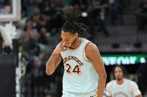 瓦塞尔：我想念波波 但在米奇带领下我们正朝着正确方向前进