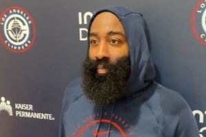 哈登：上赛季工作量过重 而现在我能有更多接球投机会 可以更高效