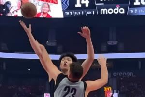 开拓者队内表演赛集锦：杨瀚森表现活跃 增重8斤好像不影响速率？