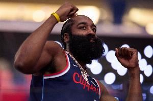 哈登：我们的阵容深度更深了 我们会找到最好的阵容配置