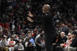 美记：比卢普斯季前赛会轮换首发 不要过度解读