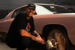 纪念两连冠！迈克-米勒将车改装为老詹迈阿密配色球鞋同款主题