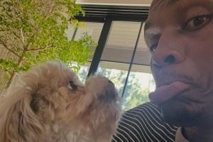 威少为爱犬庆生：十一岁依然风采不减🐾🦴 你是真正的MVP！