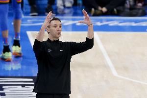 对阵黄蜂！戴格诺特：先发不会打满全场 切特因肩部酸痛缺阵