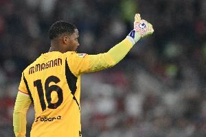 记者：迈尼昂的续约谈判陷入僵局，尤文有意这名门将