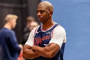 船记：进更衣室第一眼看到的是保罗给布朗米勒提建议 这让人欣慰