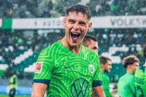 唯快不破!范德芬曾是德甲最快后卫,去年37.38km/h英超纪录榜第1